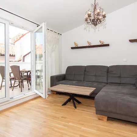 Daire Elleon By Locap Group *