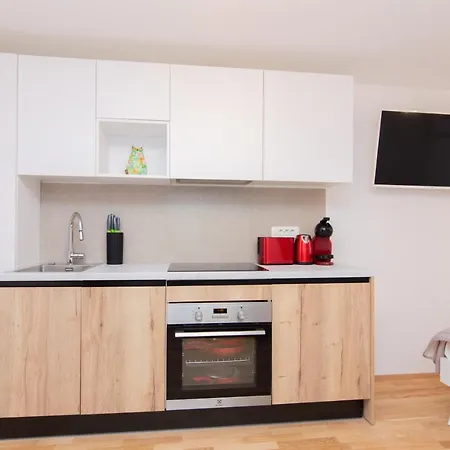 Elleon By Locap Group بيران